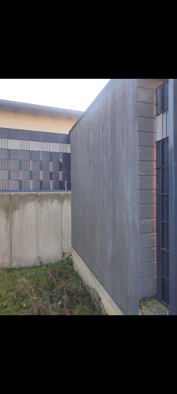 Holzwand Nachbar.jpg