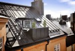 moderne-Dachwohnung-Dachbalkon-möbliert-Skandinavischer-Stil.jpeg